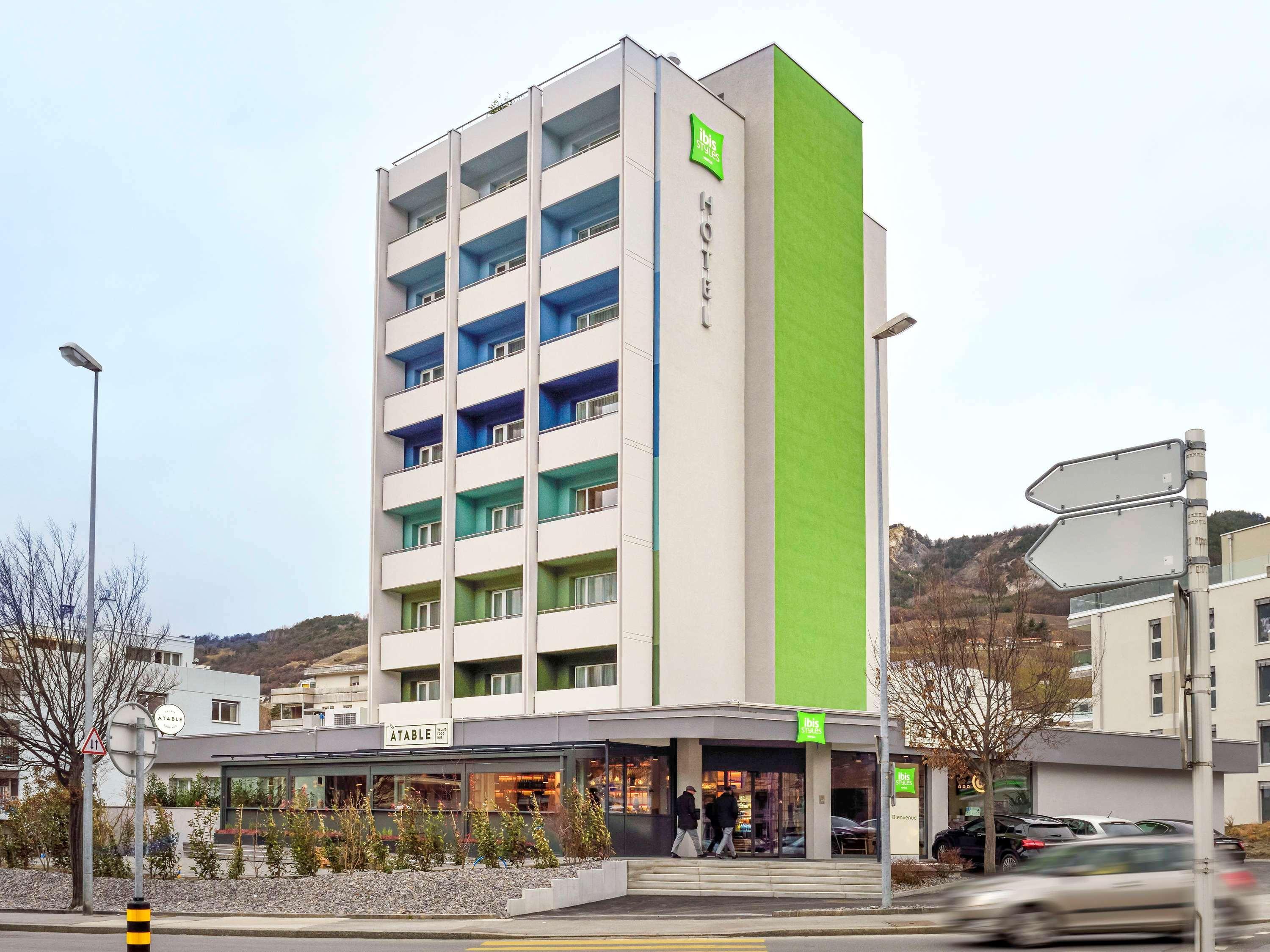Nonanteneuf Appart Hotel Sierre - Contactless Check-In Bagian luar foto