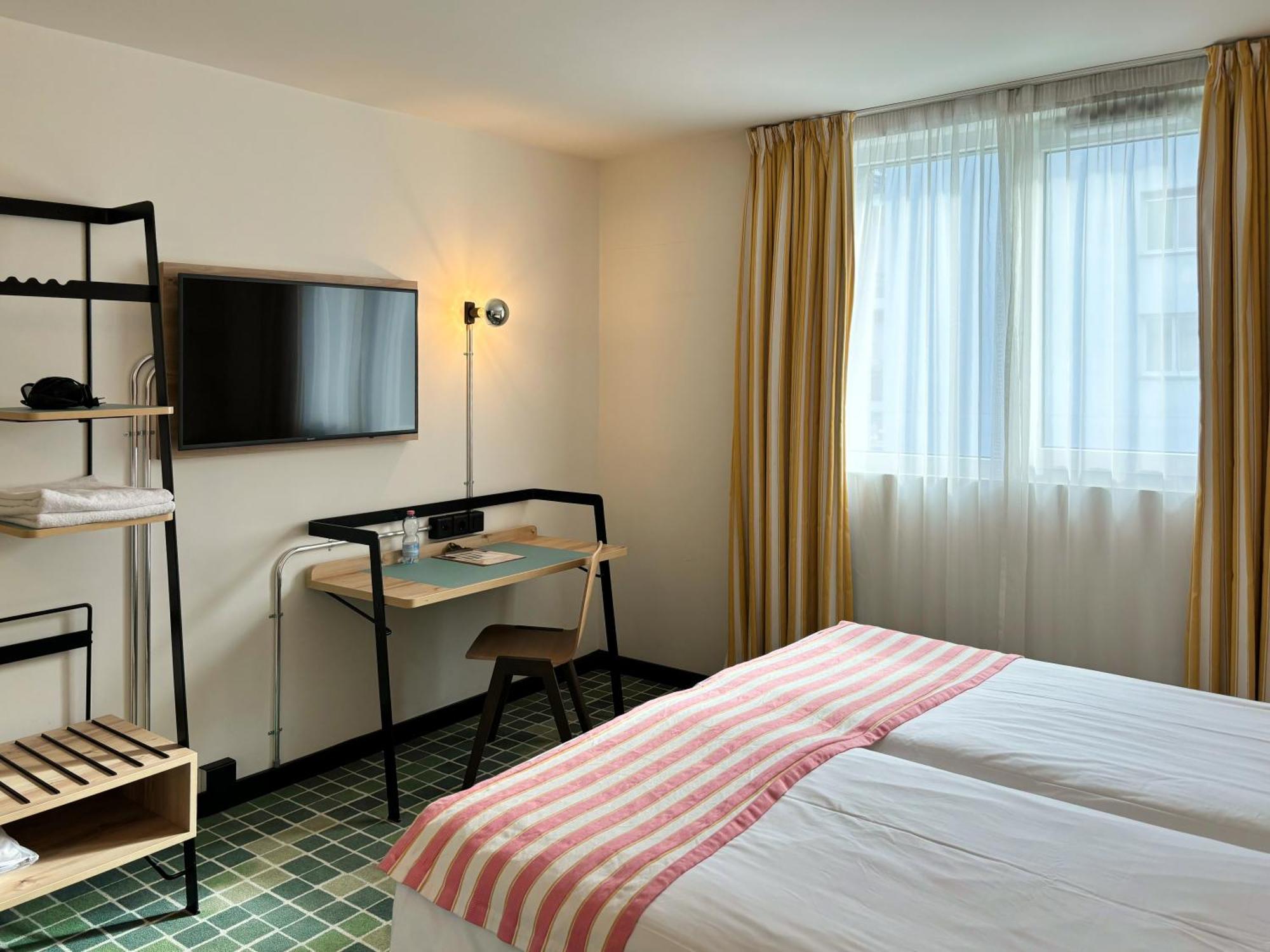Nonanteneuf Appart Hotel Sierre - Contactless Check-In Bagian luar foto