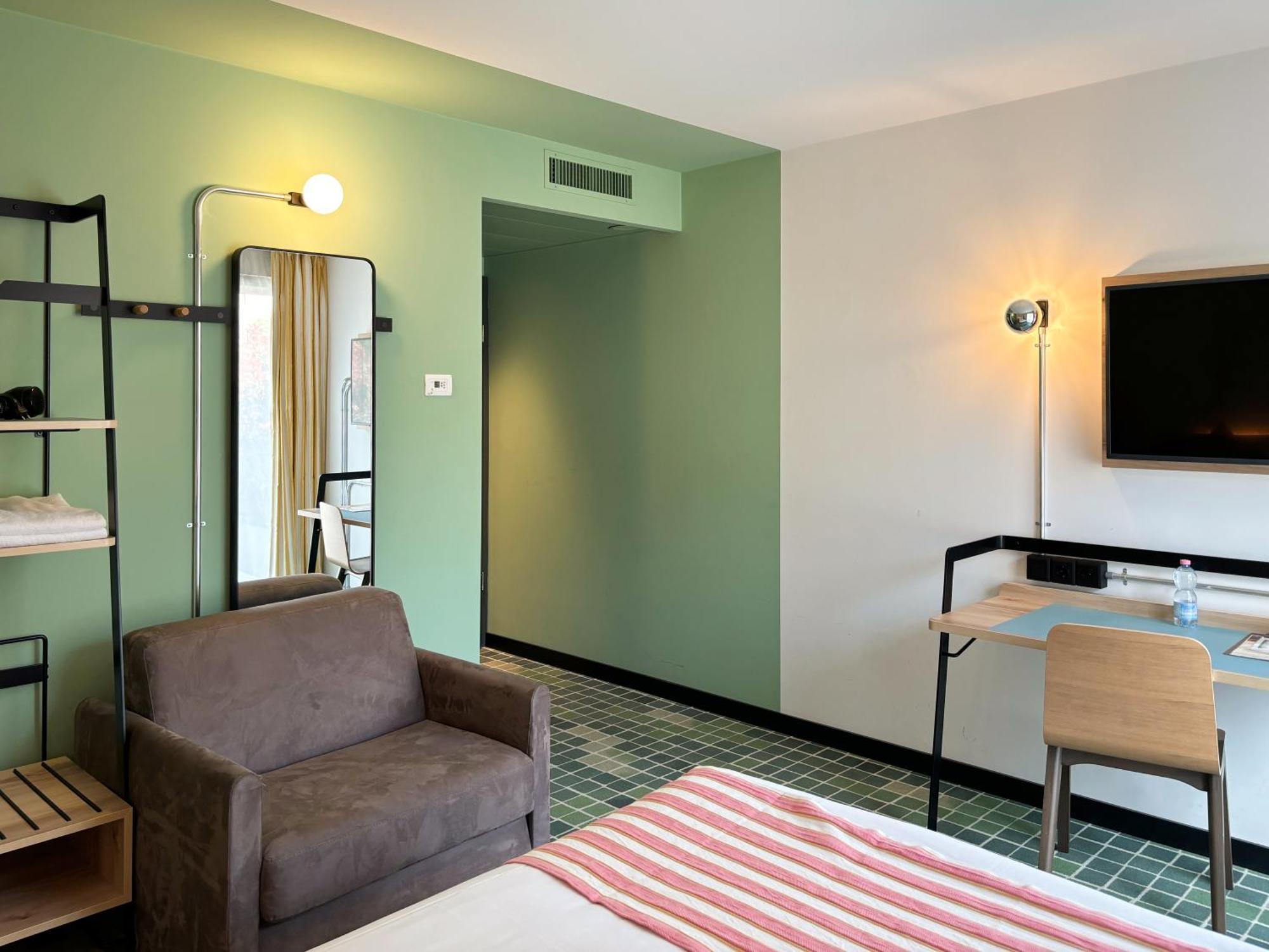Nonanteneuf Appart Hotel Sierre - Contactless Check-In Bagian luar foto