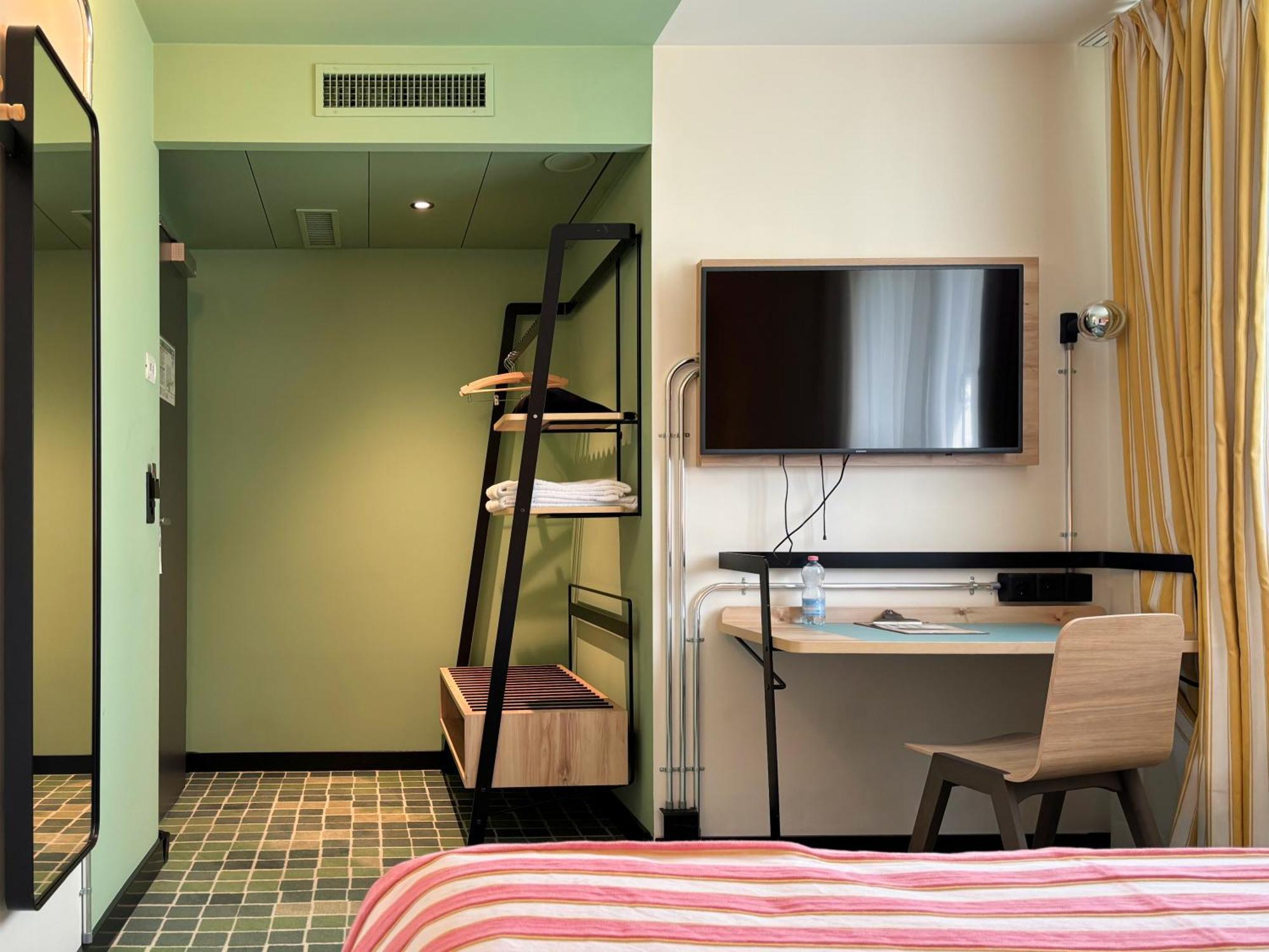Nonanteneuf Appart Hotel Sierre - Contactless Check-In Bagian luar foto