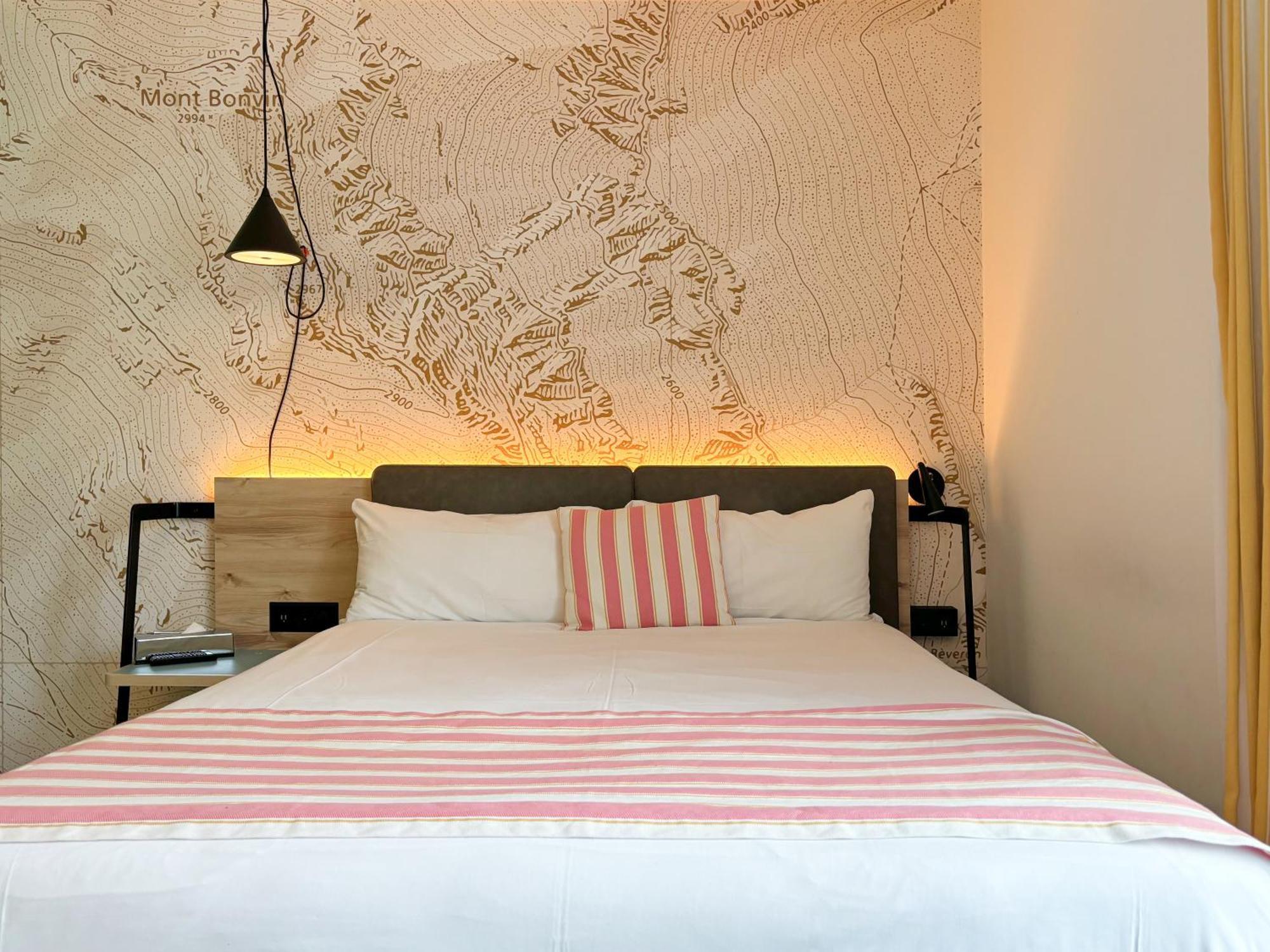 Nonanteneuf Appart Hotel Sierre - Contactless Check-In Bagian luar foto