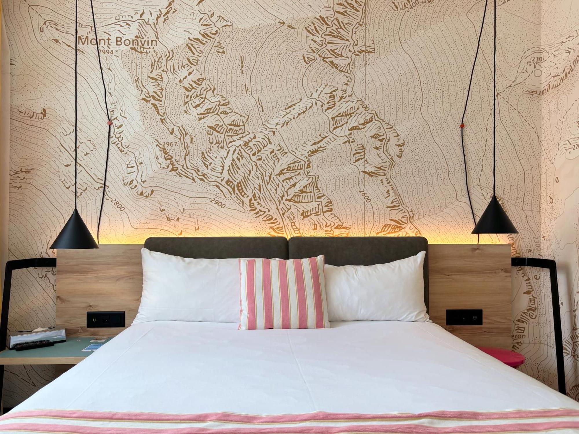 Nonanteneuf Appart Hotel Sierre - Contactless Check-In Bagian luar foto