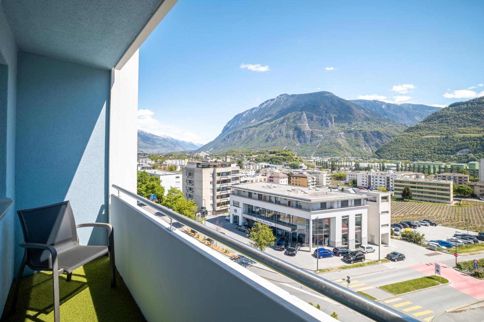 Nonanteneuf Appart Hotel Sierre - Contactless Check-In Bagian luar foto